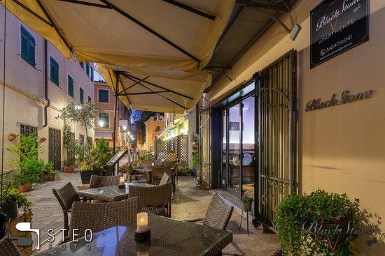 BlackStone Cafe