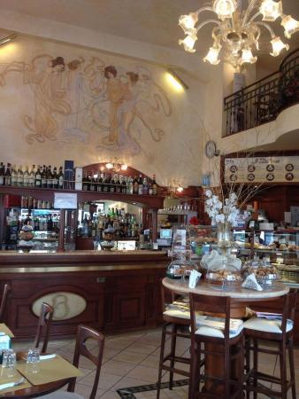 Le Cafe' Bisquit
