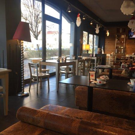 Maeli Cafe