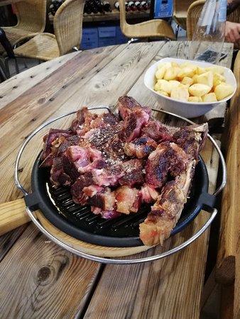 Bi-stecca Bar & Restaurant