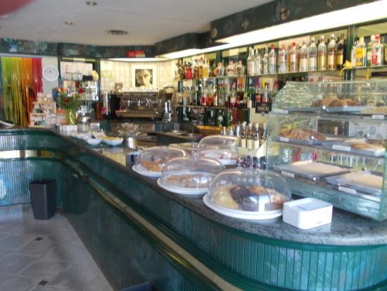 Cafe des Amis
