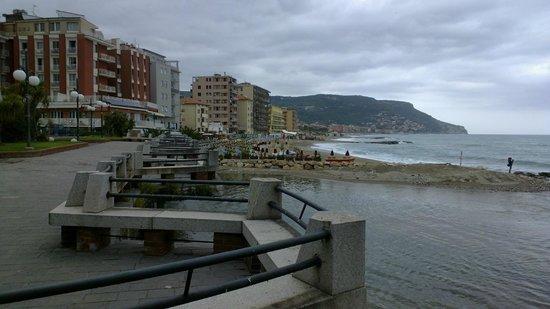 Lungo Mare Bado