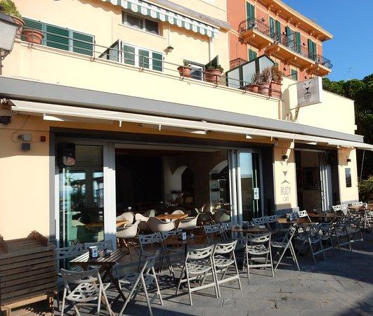Rudy Cafe