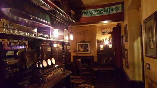 The Queen Pub