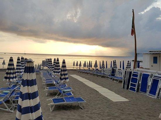 Bagni La Lampara Beach Bar