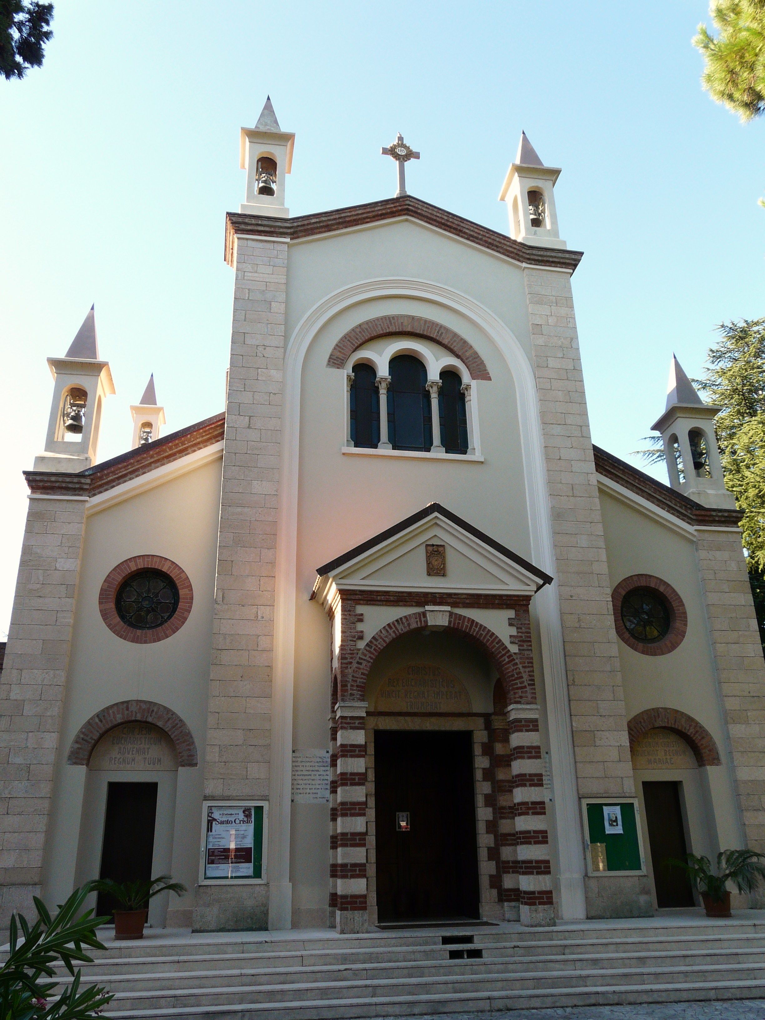 Cristo Re Sanctuary